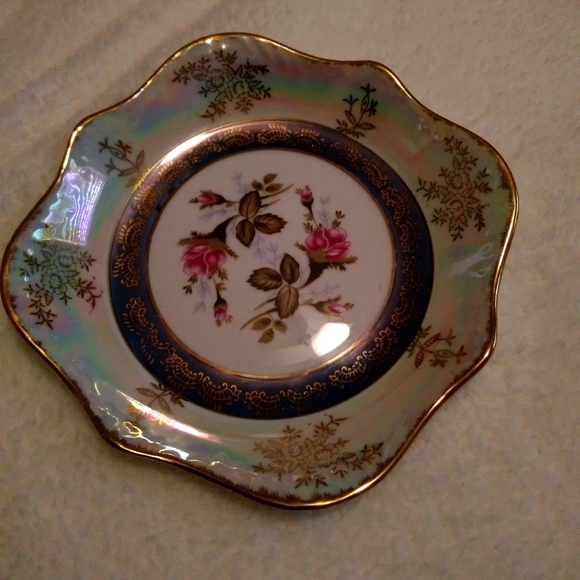 Vintage Other - Vintage Lusterware Roses and Gold Trim Dish